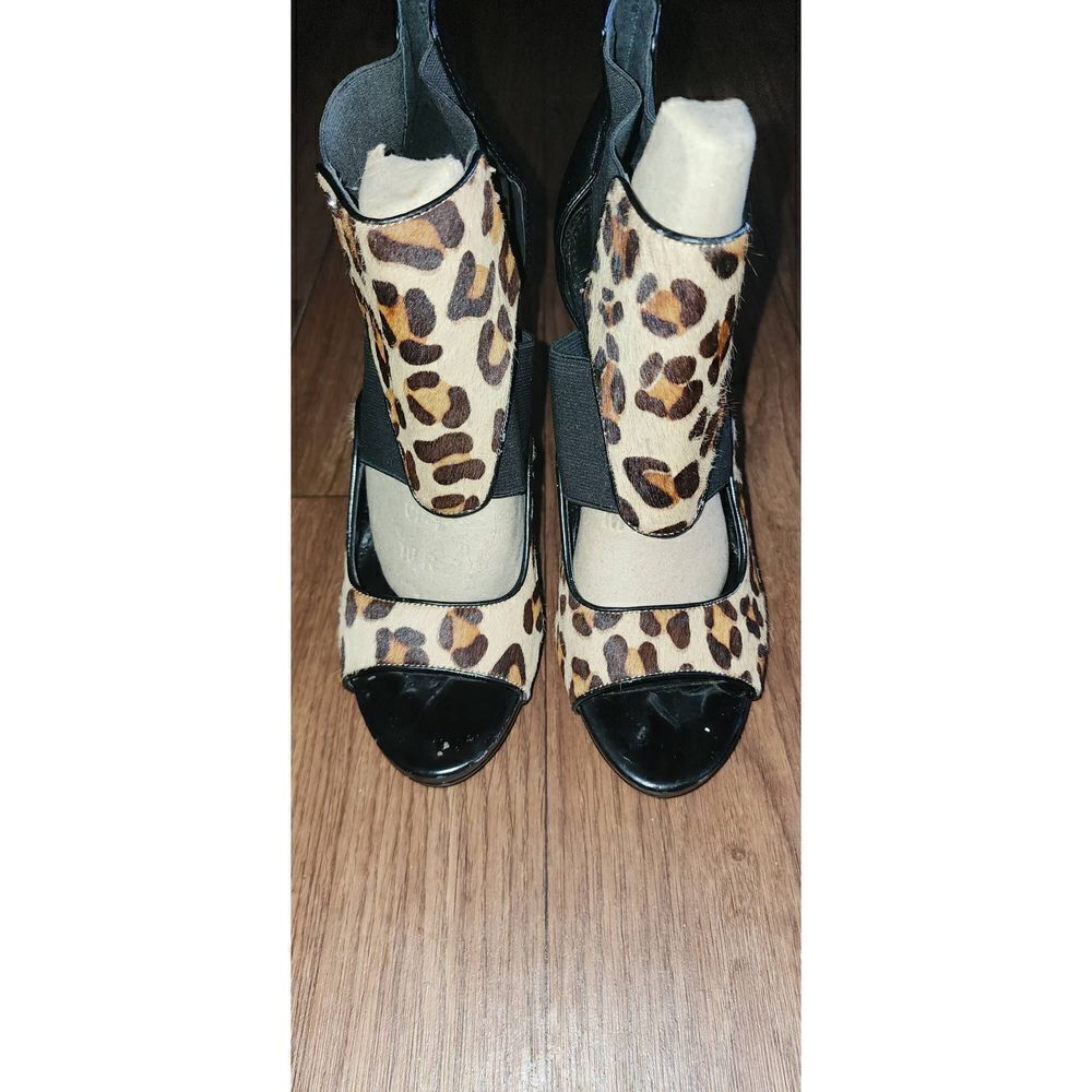 Calvin Klien Sonia Platform Heels - Picture 5 of 12